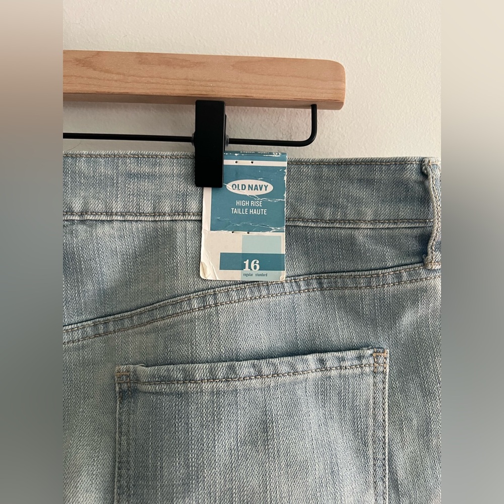 Old Navy High Rise Shorts Size 16 - Picture 3 of 5